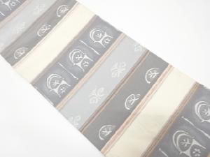 アンティーク　横段に抽象・鹿・花模様織出し袋帯（材料）